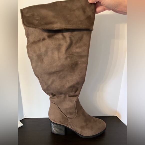 JOURNEE COLLECTION WOMENS TALL BOOT SIZE 11WC! NEW!! - Picture 1 of 8
